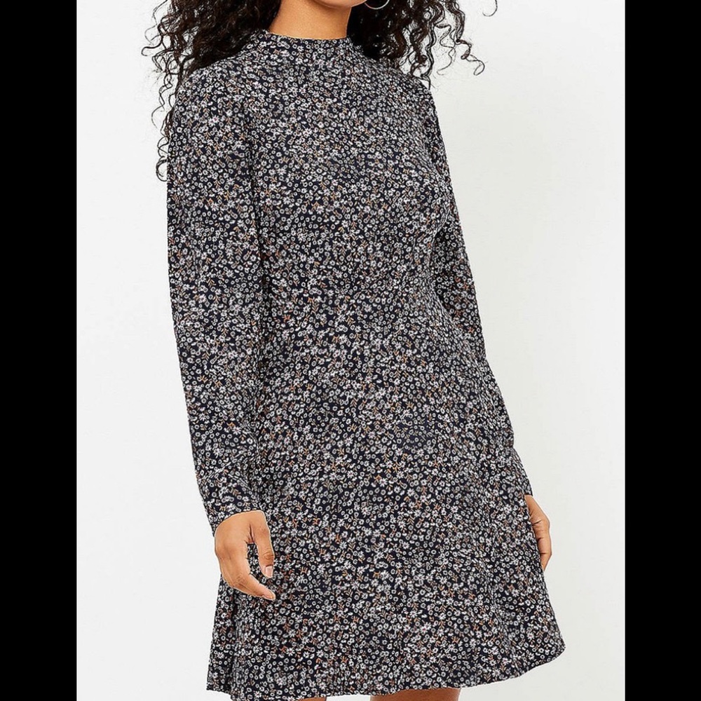 LOFT ✨NWTs✨ Floral Mock-neck Shift Dress